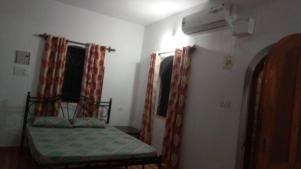 Geeta Guest House Calangute Esterno foto