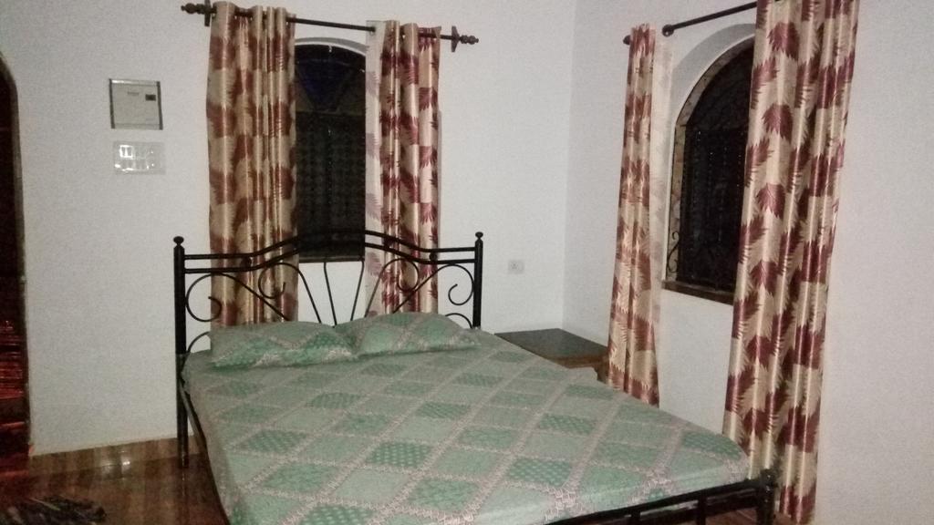 Geeta Guest House Calangute Esterno foto